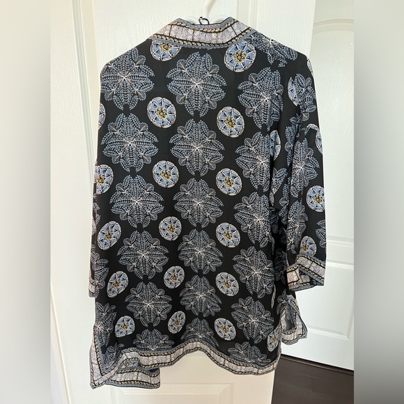 Max Studio Mandela design inspired open top. XL. Easy wear. Elegant and chic! - Picture 6 of 9